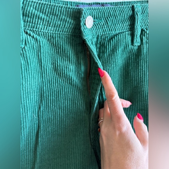 Indigo Rising green corduroy shorts for women - Picture 2 of 5